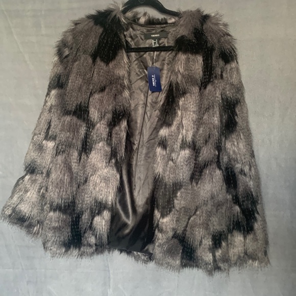 Stunning fur jacket - Picture 2 of 9
